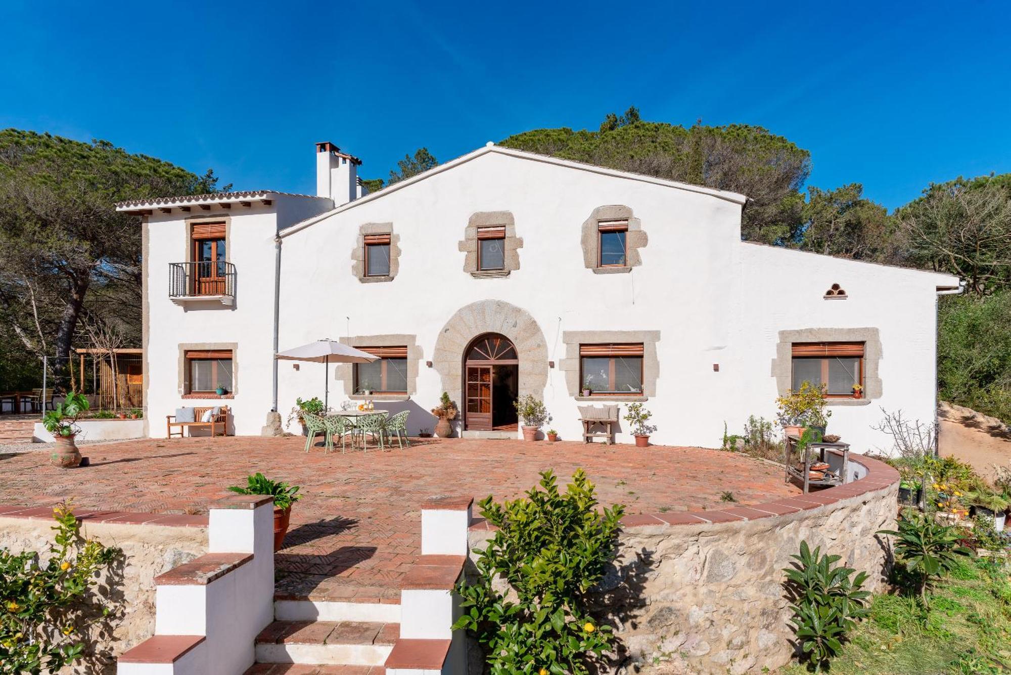 La Terraza - Grosszuegiges Appartment In Katalanischer Masia Sant Iscle de Vallalta Kültér fotó